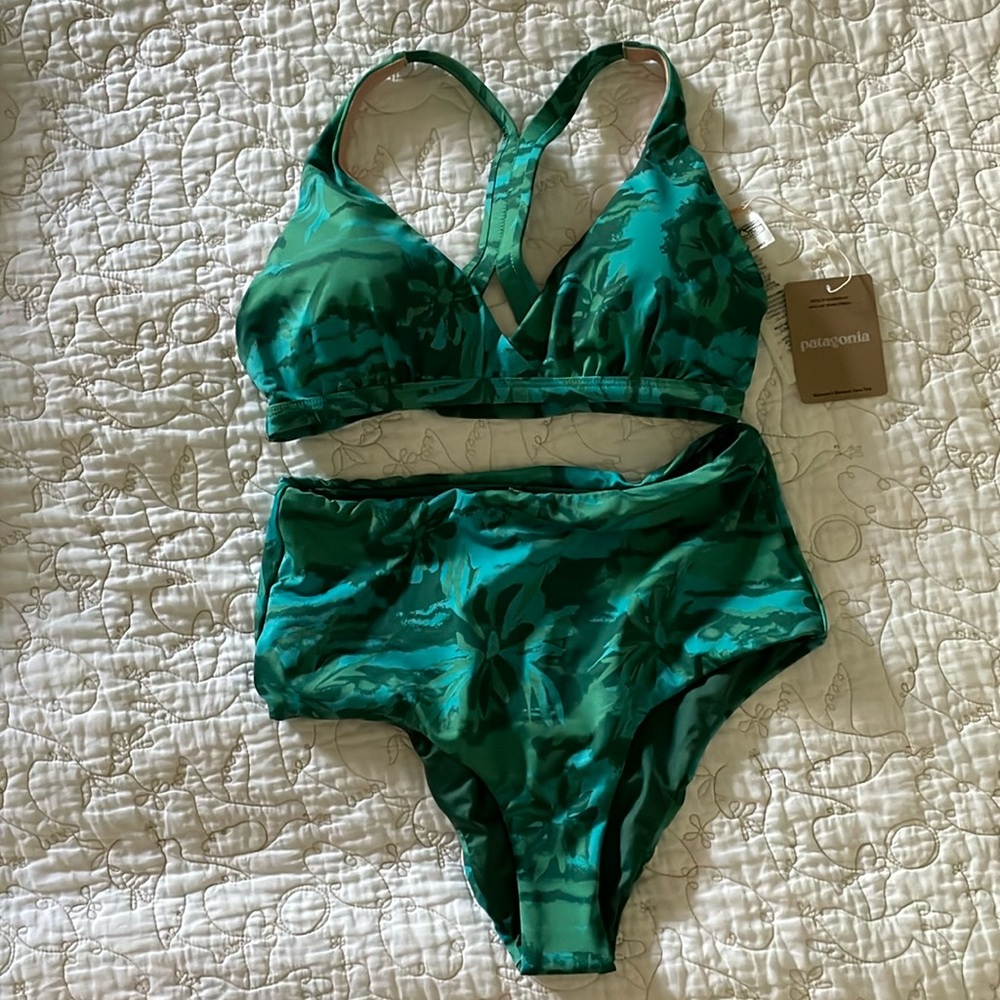 NWT Patagonia Women’s Sunrise Slider Bottoms & Turn Top Bikini Size Small